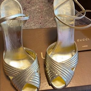 Beautiful Gucci Sandals size 37